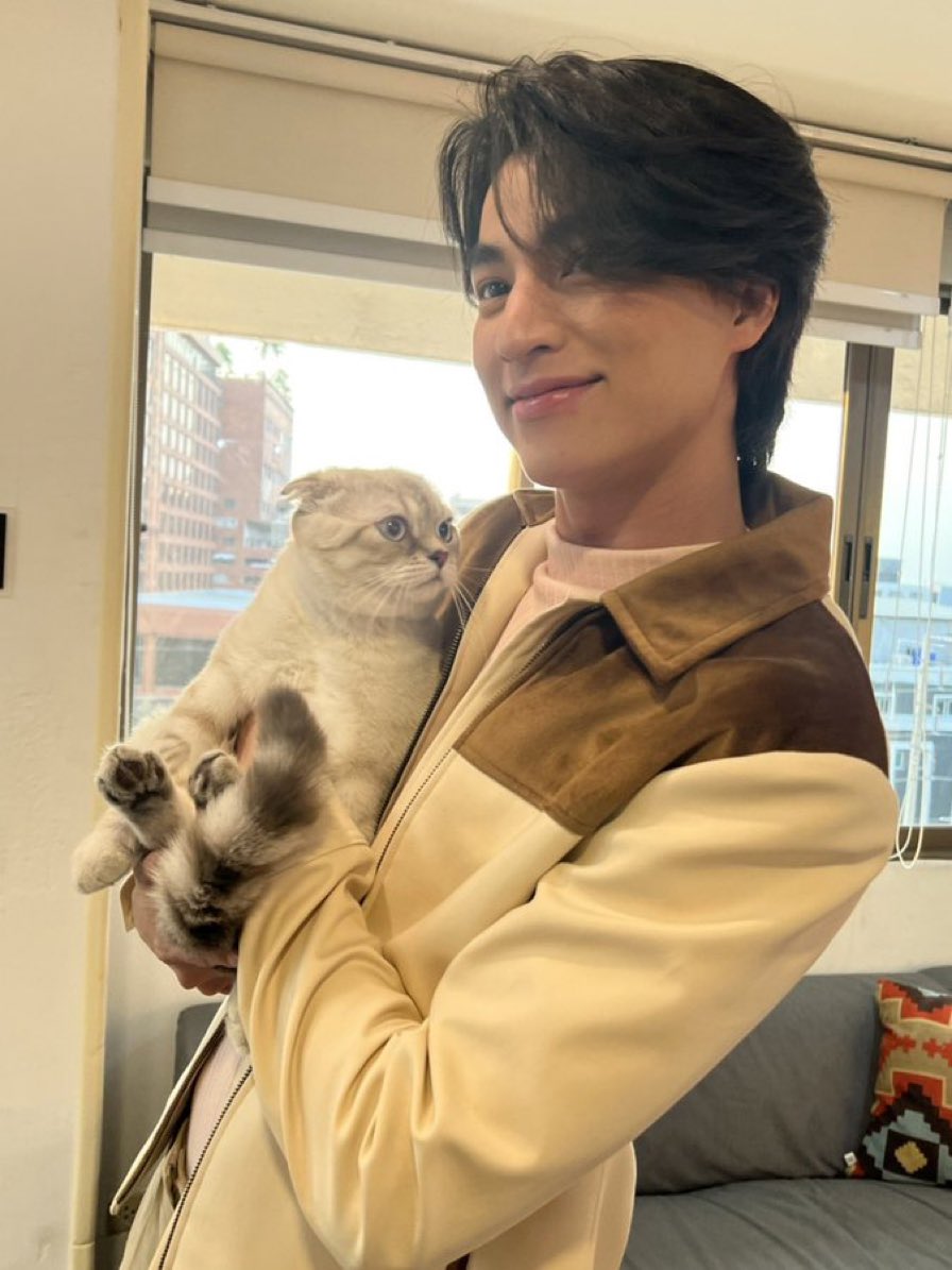 Z_N_1025's tweet photo. สองแสบพ่อลูก😻

GULF X HAZARD
#KarinaBambixGulfHazard https://t.co/mGlT0nwM22