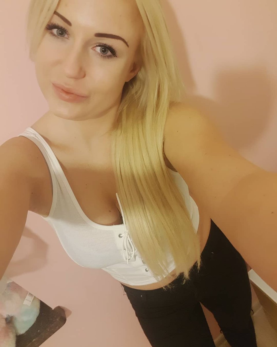 Azgınım ve canım sıkkın. Görüşecek  ciddi kimse yok.