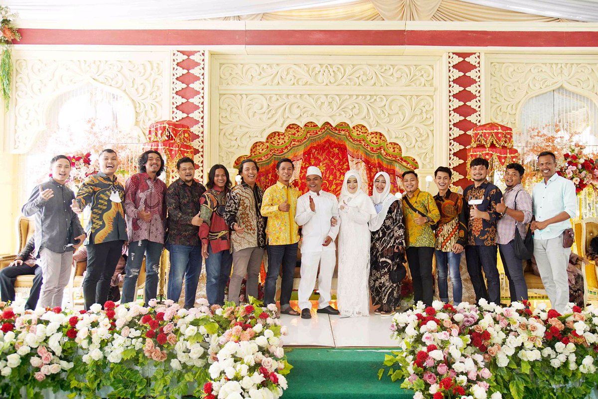 Intsiawati's tweet photo. Selamat Menempuh Hidup Baru Rafiko dan Silvi

InsyaAllah Sakinah Mawaddah Warahmah

iA &amp; Team

#dpdri #intsiawati https://t.co/4LQvbYZL4R