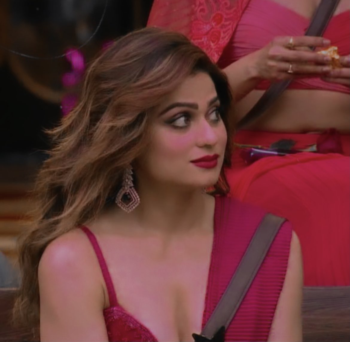 iiobsessedii's tweet photo. yes – everyone’s boyfriends turn and stare when she walks in, what can she do about it? ;) 

• SHAMITA WINNING HEARTS • https://t.co/ae8Zu5Zm7r