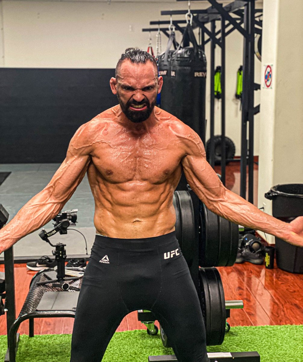 UfcPereira's tweet photo. January 22nd is coming and I'm super ready to put on a show for all my work and UFC dreams @UFCBrasil @ufc @espnmma @danawhite @canalCombate @seanshelby https://t.co/KAmZb0yHrk