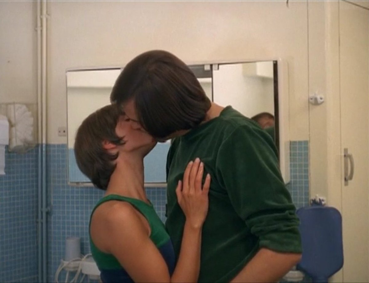 artistryhere's tweet photo. éric rohmer's intimate paintings! 🥀 https://t.co/H5E3QrNpQ8