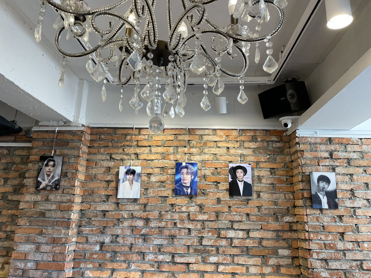 nyal_loo's tweet photo. <HW SCHOOL>
특전이면 특전, 카페 분위기면 분위기까지 
형원이로 가득한 생일카페 즐기게 되어서 너무 행복 그자체💚💚💚💚
#생일축하할땐_형원스쿨 
#형원아_생일축하해 💚 https://t.co/bOoKecV0Q4