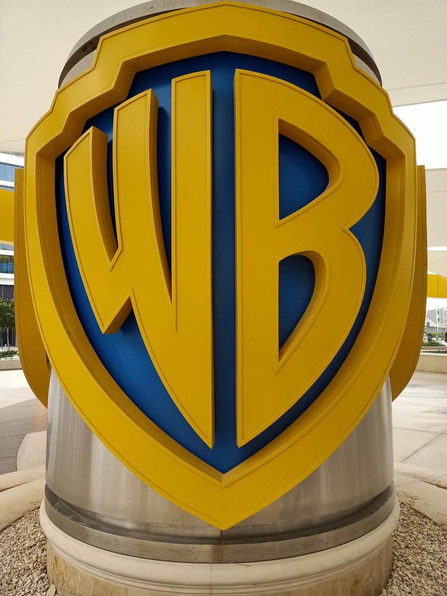 Pretparkhopper's tweet photo. #WarnerBros Abu Dhabi mijn nr 1 park van de Emiraten reis. #themetour https://t.co/beHx0DHNHZ