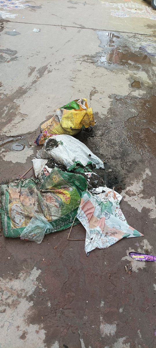GoudAnkith's tweet photo. And vehicles to pass by. So please it's a humble request to take a serious action on this issue. Pls solve as soon as possible. https://t.co/wEpaTCT0BN
