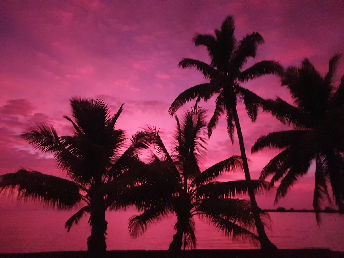 Suzy679's tweet photo. Sunset today
#Lakeba https://t.co/CLc7npmscN