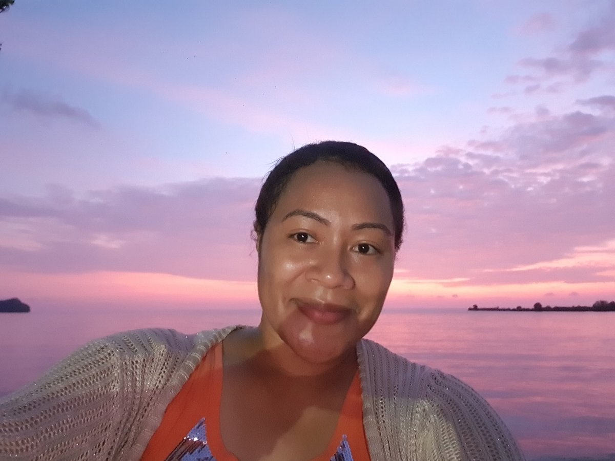Suzy679's tweet photo. Sunset today
#Lakeba https://t.co/CLc7npmscN