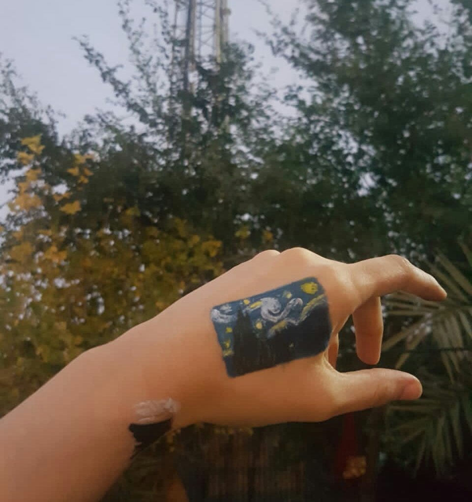 نقاشی رو بوم <<<<< نقاشی رو بدن