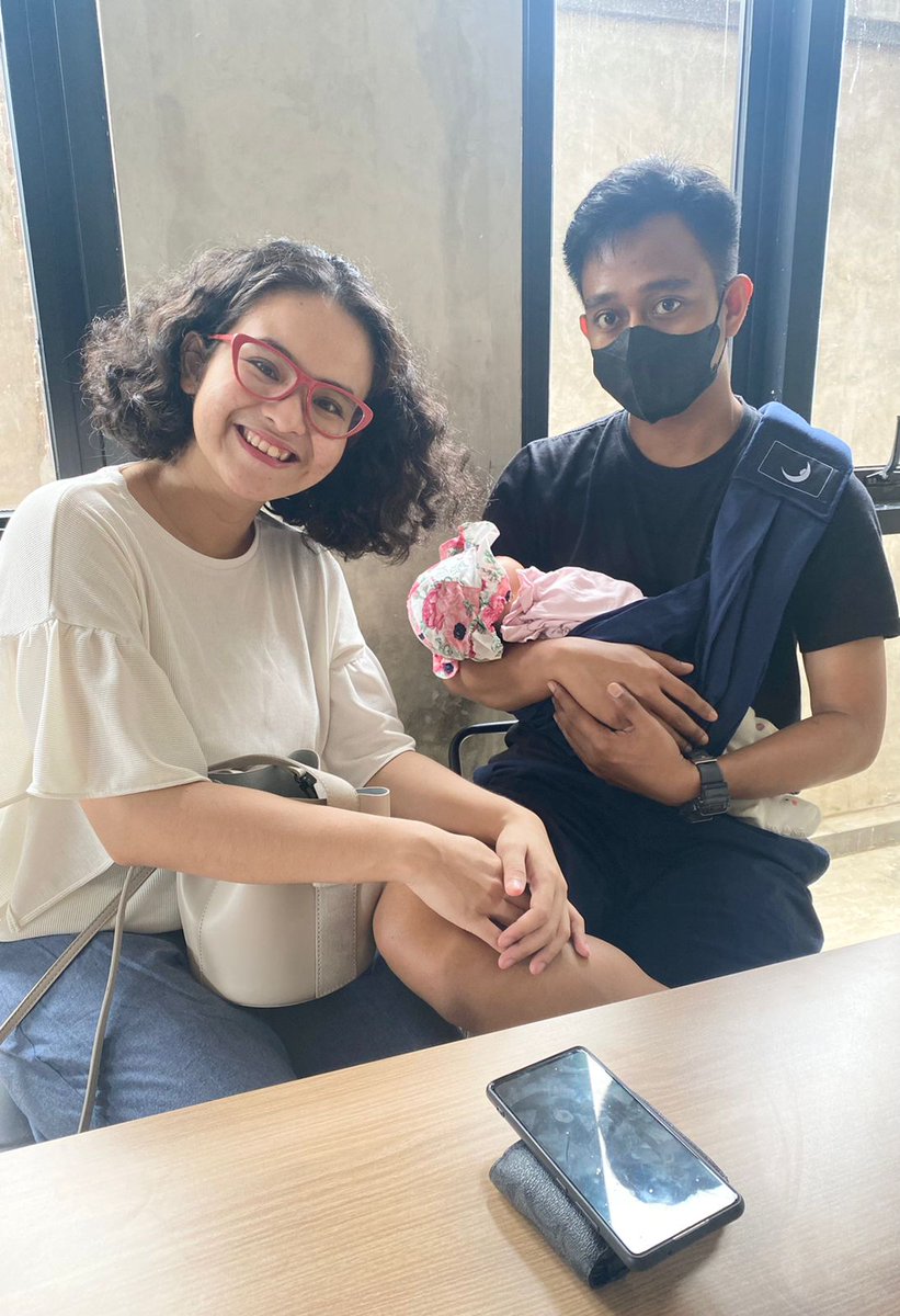 akmalunnas's tweet photo. 1st date. https://t.co/tVaEm1Ki7L