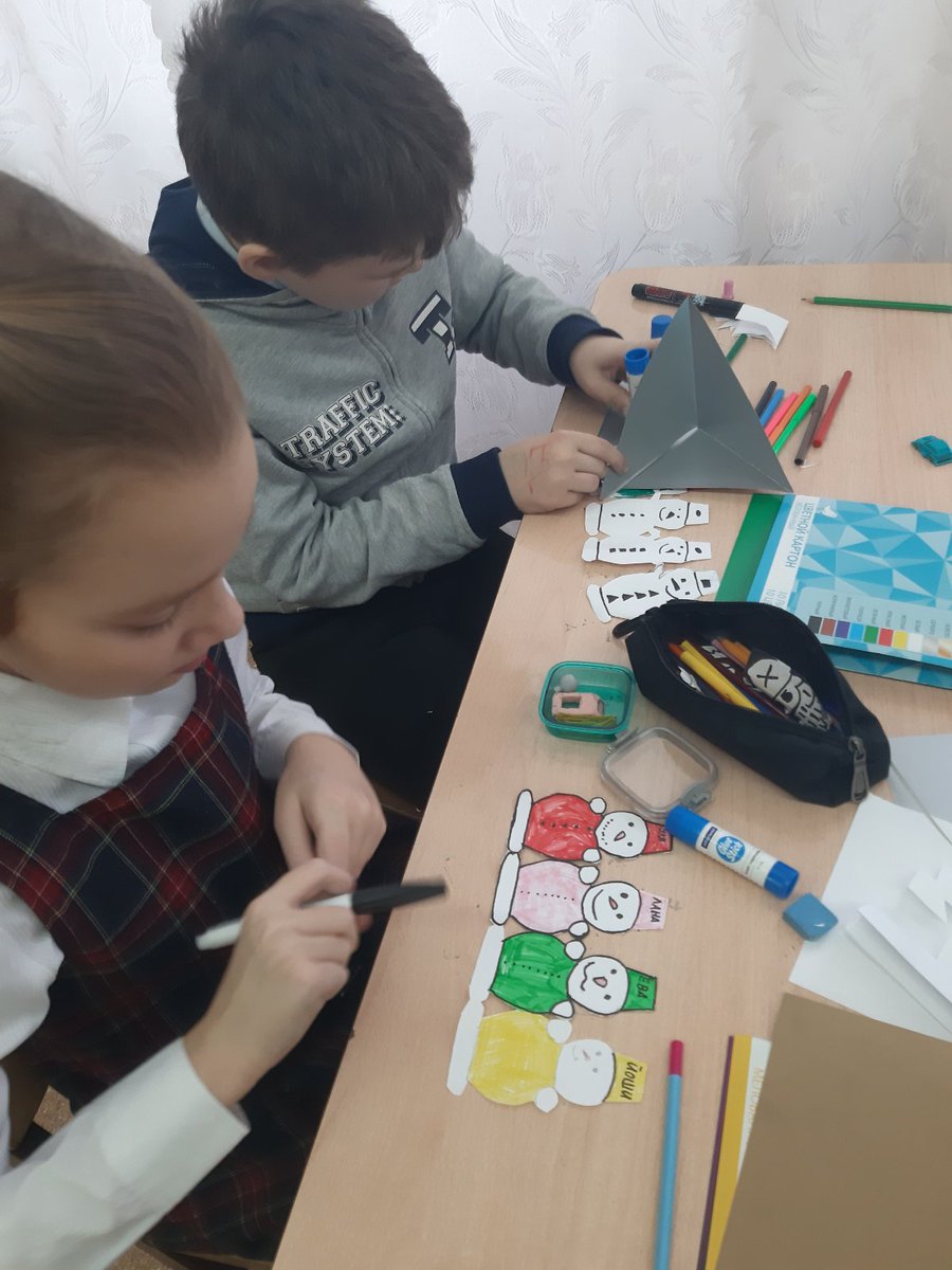 centrimpuls's tweet photo. Зима продолжается. "Хоровод снеговиков", Объединение "Левша" https://t.co/joarEnDMIf