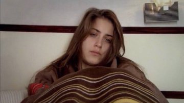 Gecenin 1'inde feratın lise anılarını dinliyorum