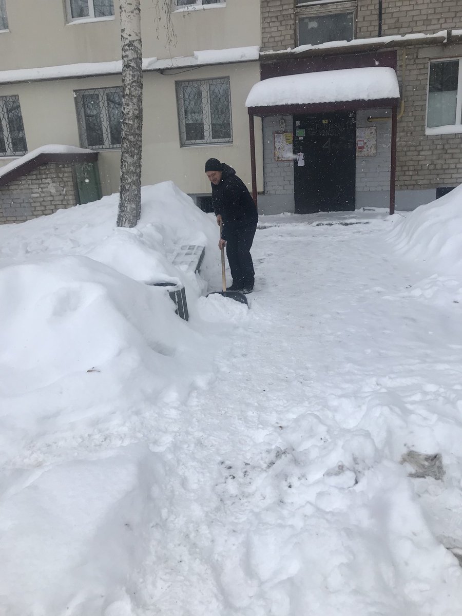 Спасибо жителям,вышедшим на #воскресник, председателям МКД Путейская,11,15.Ждем всех в помощь!!! <a href="/Rudakov_i_a/">Рудаков Игорь Александрович</a> <a href="/adm_kir63/">Администрация Кировского района</a>