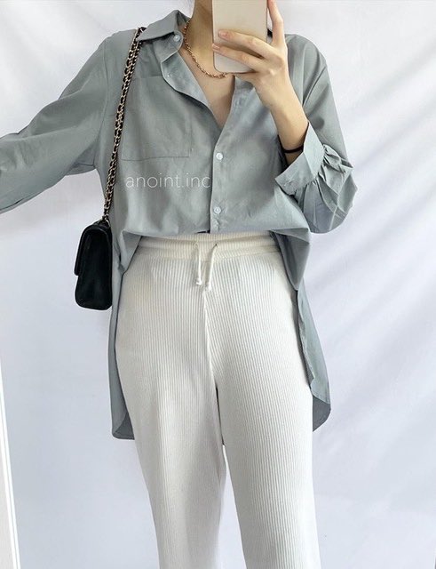 baranggcewe's tweet photo. zoe oversized shirt , cuttingannya bikin slim walaupun oversized ✨

https://t.co/Yd38v7yxsF https://t.co/qbQHID7qyc