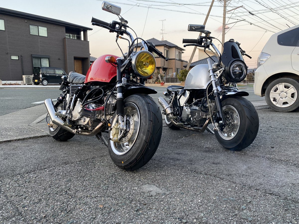 mochi_4mini's tweet photo. ハンドルだけ仮だけどとりあえず走れて形にはなった💪
アンダーカウルとメーター類はまたいつか😅 https://t.co/n9V3BXuI6w