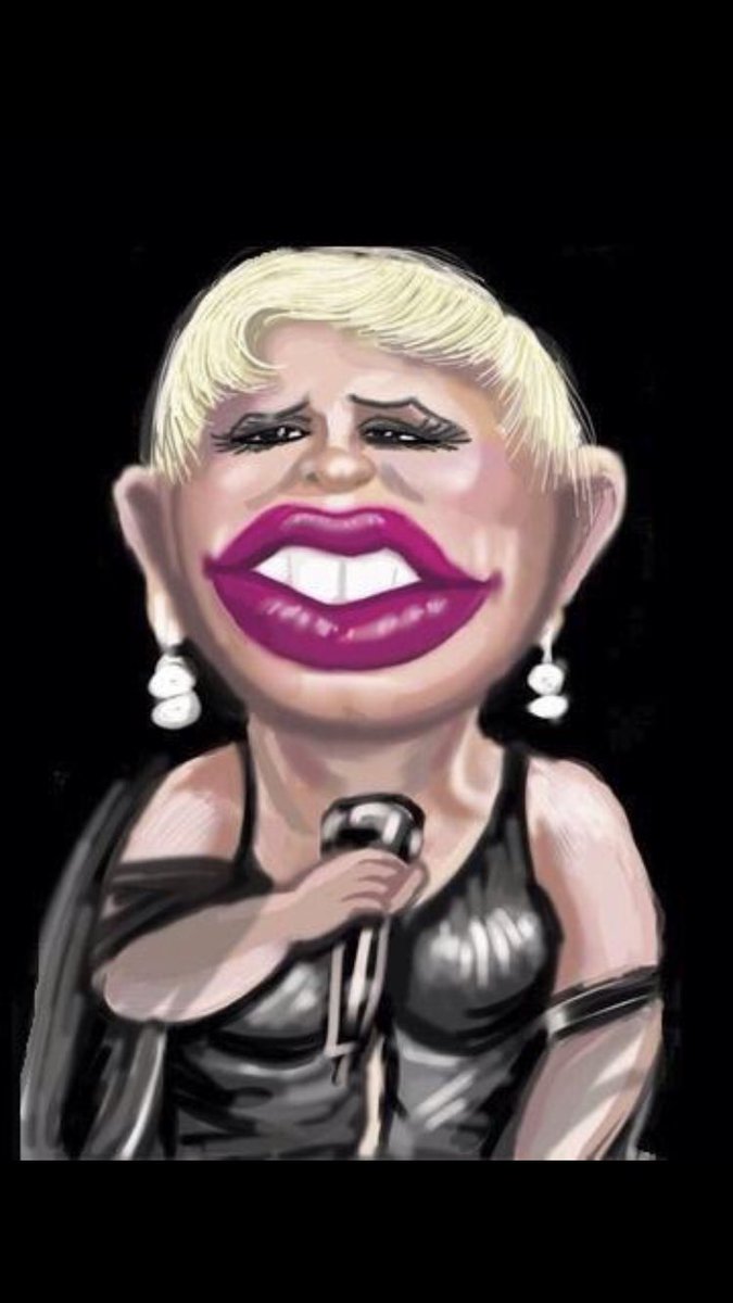 Dudaklarını büyültene kadar beynini büyültseydi  #SezenAksuHaddiniBil