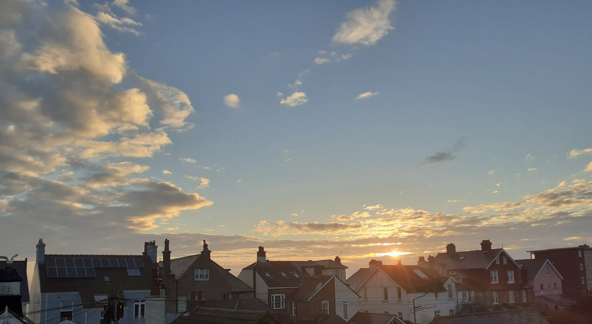 Good morning <a href="/Deal_Town/">Deal Town</a>! Looks like another lovely day 😀