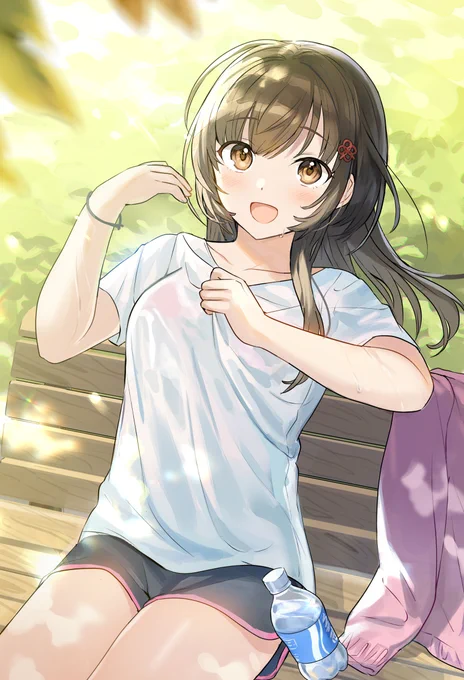 「汗かいちゃったから、ちょっと休憩～。」 