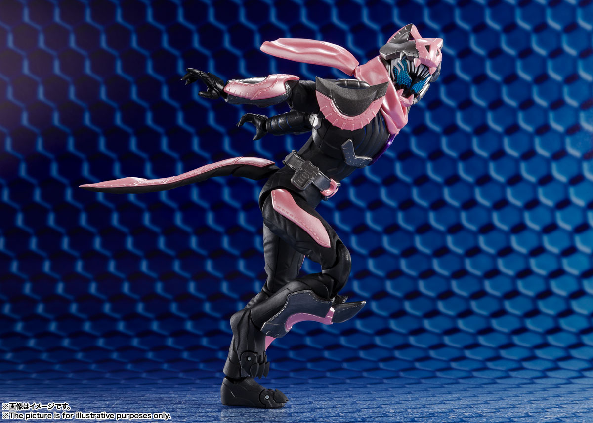 祝】1月16日は #仮面ライダーリバイス で悪魔のバイス／仮面ライダー