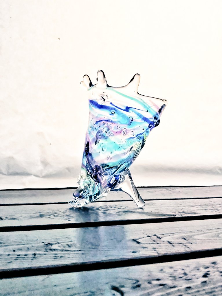 faroglass's tweet photo. サザエグラスにも注文が来たので、6個の在庫からお好きなものをお選び頂きました。
こちらのお客様も大変喜んでくださいました。(´ω`❤)
#サザエ
#turbanshell
#サザエグラス
#五木田淳子
#sakecup
#冷酒
#日本酒
https://t.co/ehQbuVvkJw