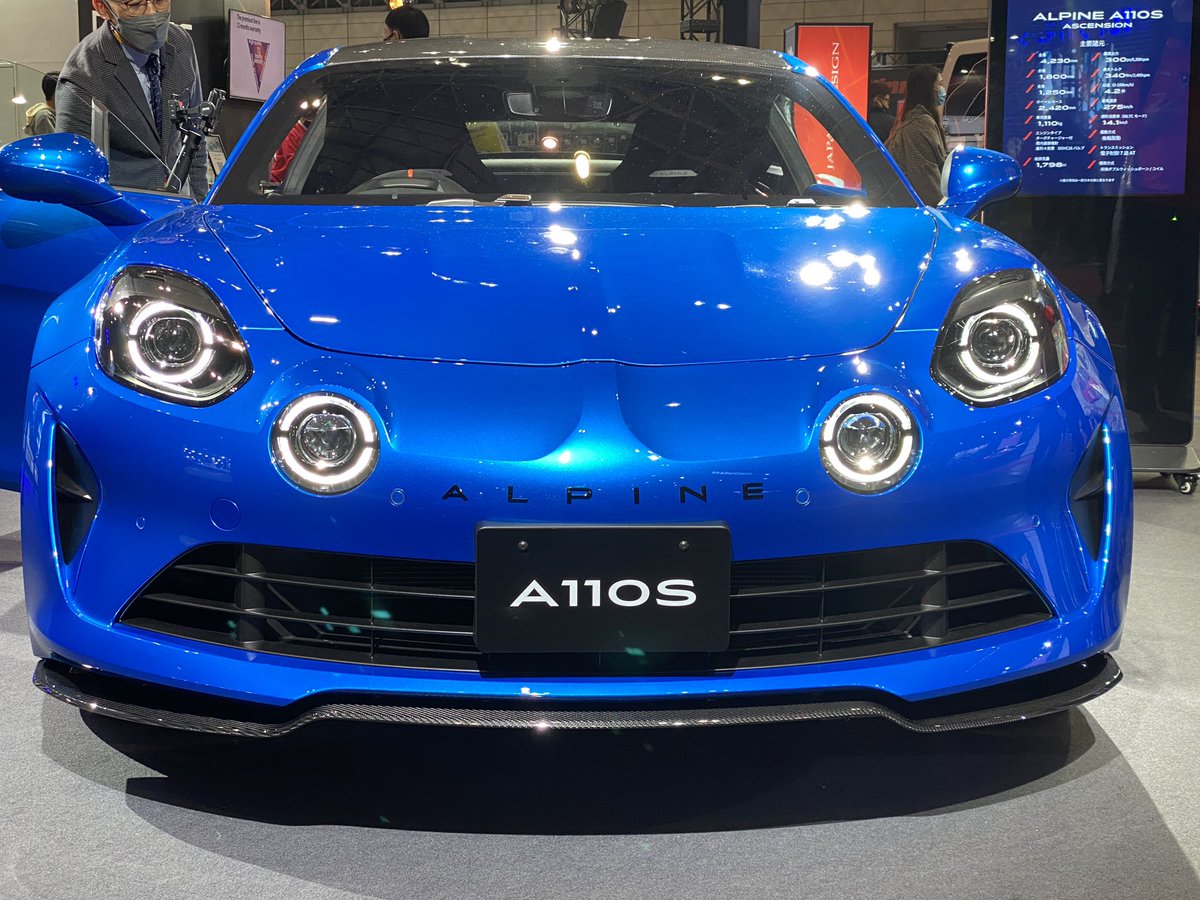 MotorFanweb's tweet photo. 昔のA110を彷彿させる4つの○
#MFjpTAS22
#東京オートサロン2022
#アルピーヌ #A110 https://t.co/1IiGKwgTx3