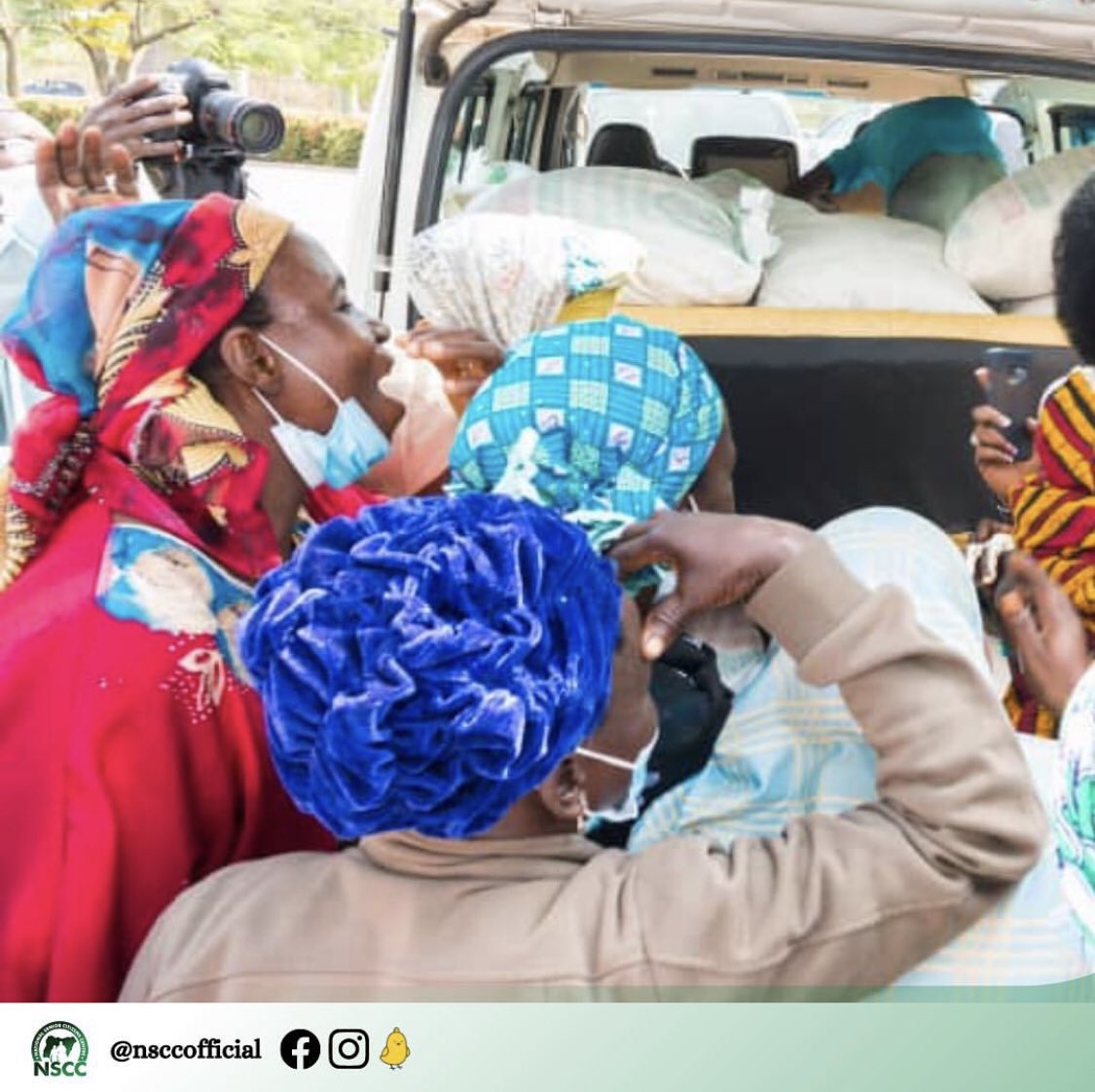 nsccofficial's tweet photo. Distribution of palliatives to older persons from Tunga Maje, Karshi and Mabushi Communities in the Federal Capital Territory.
Building inter-generational synergies for inclusive, cohesive and sustainable communities.
#AgeingIsLiving #LiveToAge https://t.co/IYrlxfmZuv