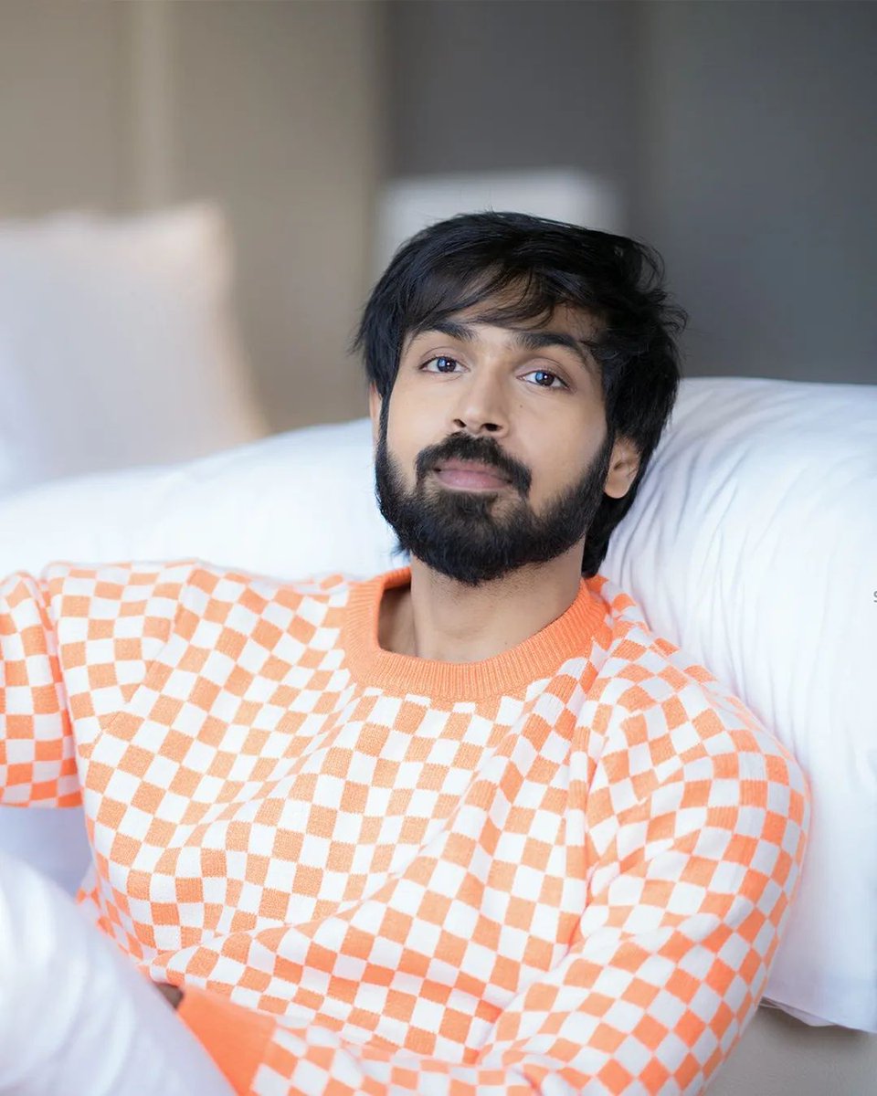 ActorMaanas's tweet photo. Stress less and enjoy the best.

#maanasnagulapalli #sankranthi #bb5 #maanas #bhogi #biggboss #hyderabad #biggboss5 #teluguactor #biggboss5telugu #biggbosstelugu5 #tollywood #teammaanasnagulapalli https://t.co/MzNZlZr2SX