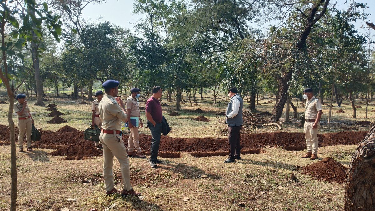 Hitesh Vasava (@hiteshv13729012) on Twitter photo મહેરબાન CCF સાહેબશ્રીની લાખગામ બીટમાં આગોતરા કામોની અને લાખગામ સેન્ટ્રલ નર્સરીની વિઝિટ
બીટ:લાખગામ
રાઉન્ડ: લાખગામ
રેન્જ: માંડવી દક્ષિણ <a href="/CCFSurat/">Surat Forest Circle</a> <a href="/DCFSuratT/">Surat Division</a> @SurendrasinhKo4 <a href="/UpendraRaulji2/">Upendra Raulji</a> મહેરબાન CCF સાહેબશ્રીની લાખગામ બીટમાં આગોતરા કામોની અને લાખગામ સેન્ટ્રલ નર્સરીની વિઝિટ
બીટ:લાખગામ
રાઉન્ડ: લાખગામ
રેન્જ: માંડવી દક્ષિણ <a href="/CCFSurat/">Surat Forest Circle</a> <a href="/DCFSuratT/">Surat Division</a> @SurendrasinhKo4 <a href="/UpendraRaulji2/">Upendra Raulji</a>
