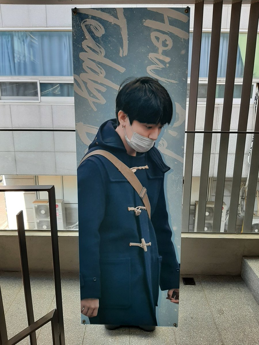 every_day_six_'s tweet photo. 🥳셀렉티드 커피앤스윗츠
생카의 시작을 이곳으로 했습니다.. 배너에 있는 떡코성진보자마자 안길뻔했어요. 진짜 엘피부터 너무너무 예쁜 사진도 많고 특전들이 하나같이 다 너무 예뻤어요 ❤
운좋게 특전까지 받을 수 있었습니다
스콘이랑 자몽에이드 진짜 짱
#앞으로도_성진이와_함께_걸어가겠소 https://t.co/e9EFIGXRXw