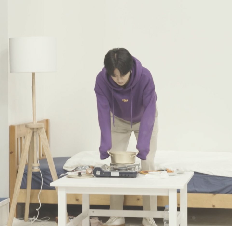 cesstwt_'s tweet photo. JIN BEST IN MARKETING https://t.co/yj7wDguvMM