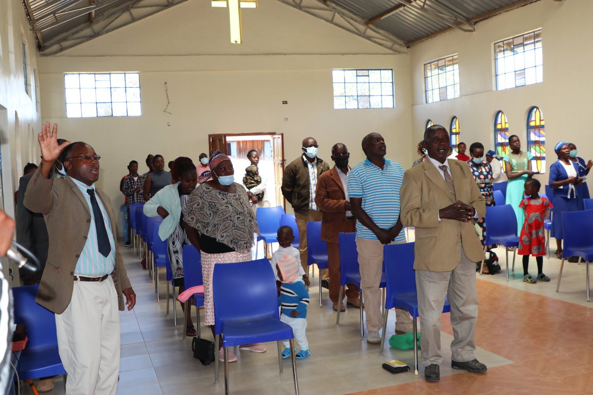 Cate_Waruguru's tweet photo. I joined the PCEA Mahiga-ini congregation for their morning service. A well delivered surmon on the power of Faith and trust in God.

I took the opportunity to urge the congregants to pray for a peaceful coexistence among Kenyans as the Country heads to the General elections. https://t.co/CCByAQRUB7