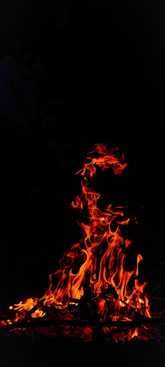niveousCassie's tweet photo. fire and ice 

#Fire #photooftheday #photograghy #fyptt #FolloMe #follo4folloback #like4like #F4ThailandEP4 https://t.co/BitggCUZrD
