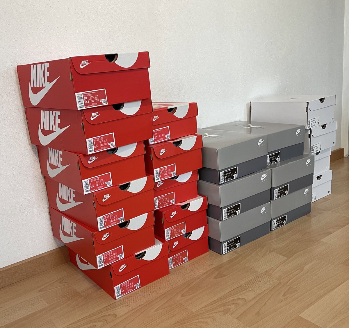 Delivery day 🎉🍾 Special thanks to @XXSABLXX and @0BIMMER0 ❤️ Bots: @FlareSmashed @FlareAIO @thunder_io @ShrimpAIO @TheMobileBot @GaneshBot Proxies: @LuckyAIOPrivate @kochclub_xyz @PrimedProx Server: @Lucky_AIO @EscapeNotify @projectZtech