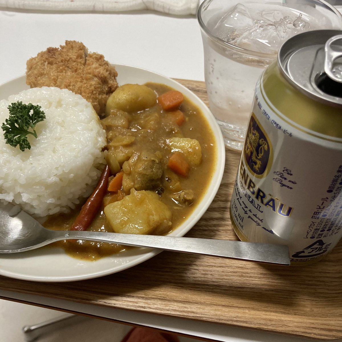 ２日目のカレー、チキンカレーにカツトッピング！