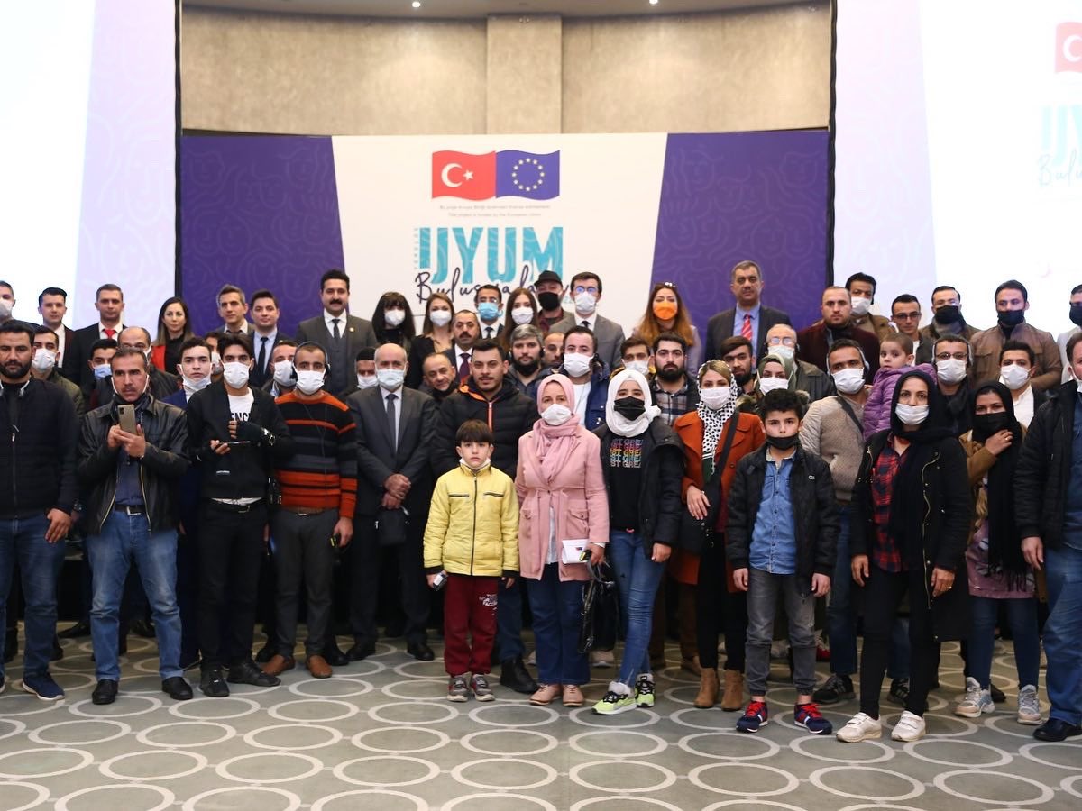 AkhnMst's tweet photo. İl Göç Kurulu Toplantımızı ve Yerelde Uyum Buluşmaları Etkinliğimizi; ilgili Kurumlar, STK’lar ve ilimizde yaşayan yabancıların katılımıyla gerçekleştirdik. https://t.co/GS0fa2PJqk