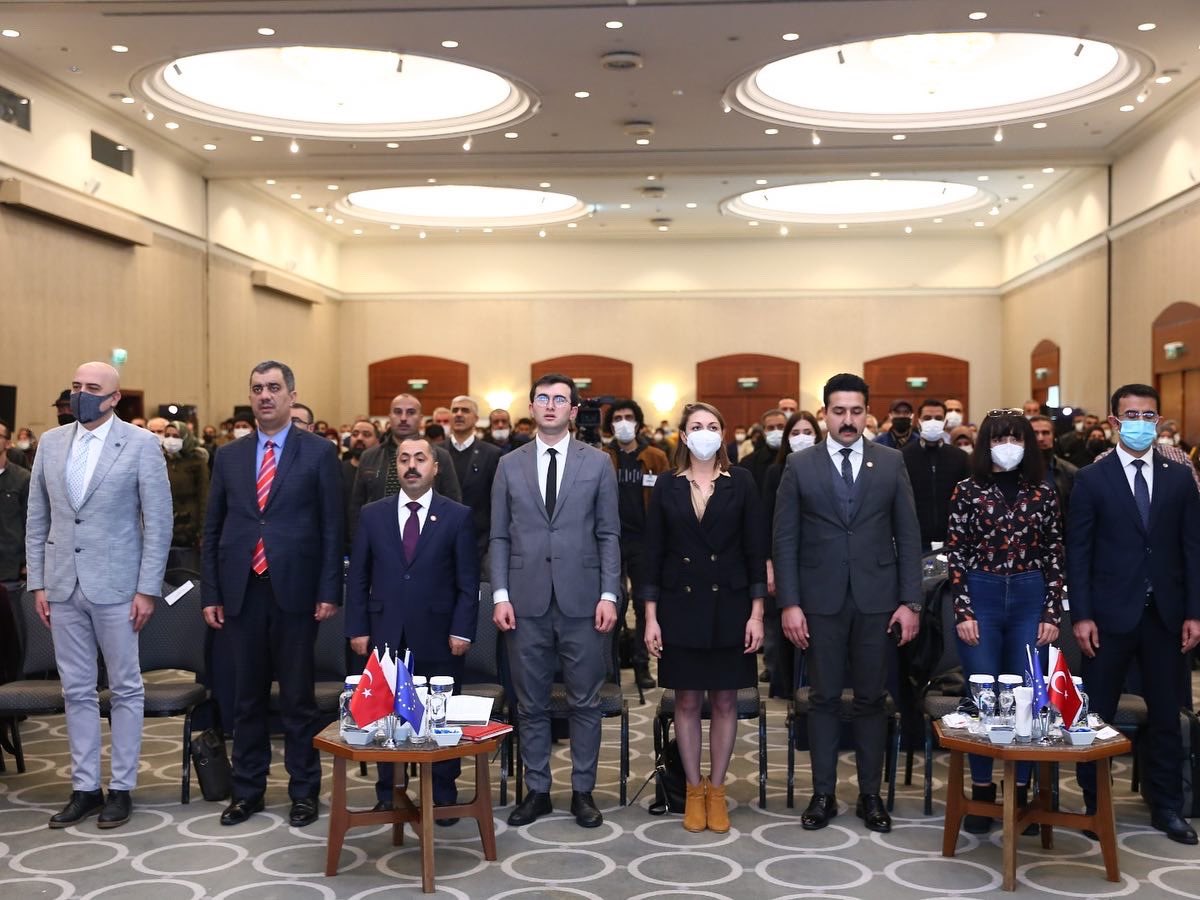 AkhnMst's tweet photo. İl Göç Kurulu Toplantımızı ve Yerelde Uyum Buluşmaları Etkinliğimizi; ilgili Kurumlar, STK’lar ve ilimizde yaşayan yabancıların katılımıyla gerçekleştirdik. https://t.co/GS0fa2PJqk