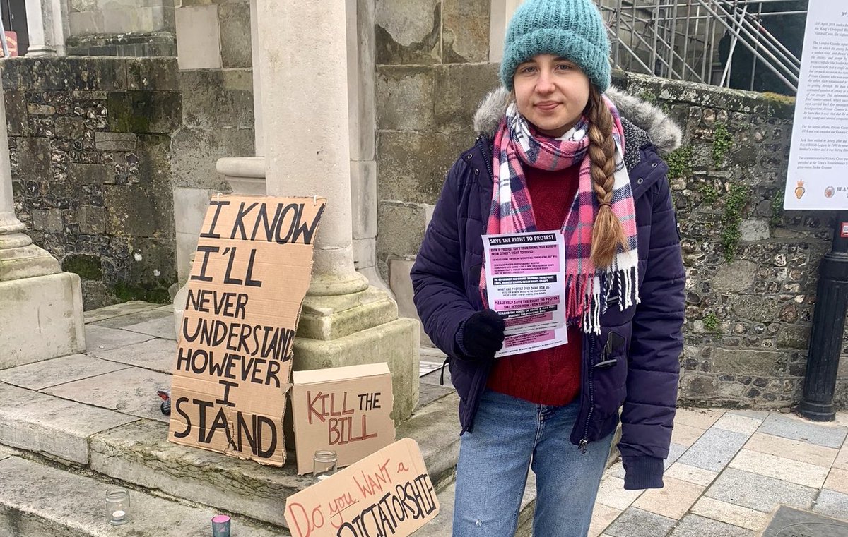XRWimborne's tweet photo. The POLICING BILL will suppress dissent with a police baton &amp; a prison sentence

XRW in Blandford yesterday - as well as in Wimborne

Act now https://t.co/Ihsatnff12✊

#StopPoliceState #ProtectYourRights #RightToProtest #HumanRights #StopThePoliceStateBill #PCSCBill #KillTheBil https://t.co/KS97XNfwIW