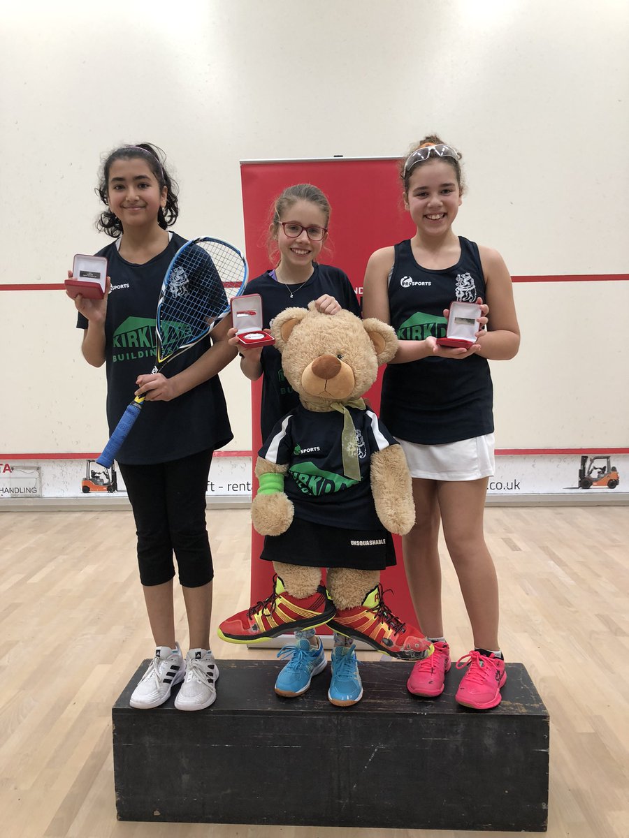 StratfordSquash's tweet photo. Proud of our juniors representing Warwickshire at the inter county national finals!
GU11A (Poppy) are national champions!🥇 
GU13A (Lucy) were runners up, having beaten Yorkshire in the semis.🥈 
BU13B (Oliver), came 3rd in the plate.🥉@SHOTTERYSPORT @WillowsCE @StratSchPE https://t.co/yi4sRp3Ptk