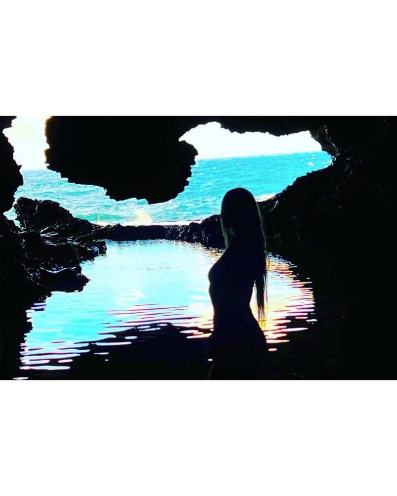 animalflower246's tweet photo. #CaveSunday

Photo credit @diana_reese 

Cave open daily (waves permitting)
9:30 - 4:30

Restaurant: Tuesday - Sunday 
11:30 - 3:30

Please remember the Cave is a natural sea cave, it is wet and slippery underfoot, the floor is uneven and we advise caution. https://t.co/GL3ROzA4dm