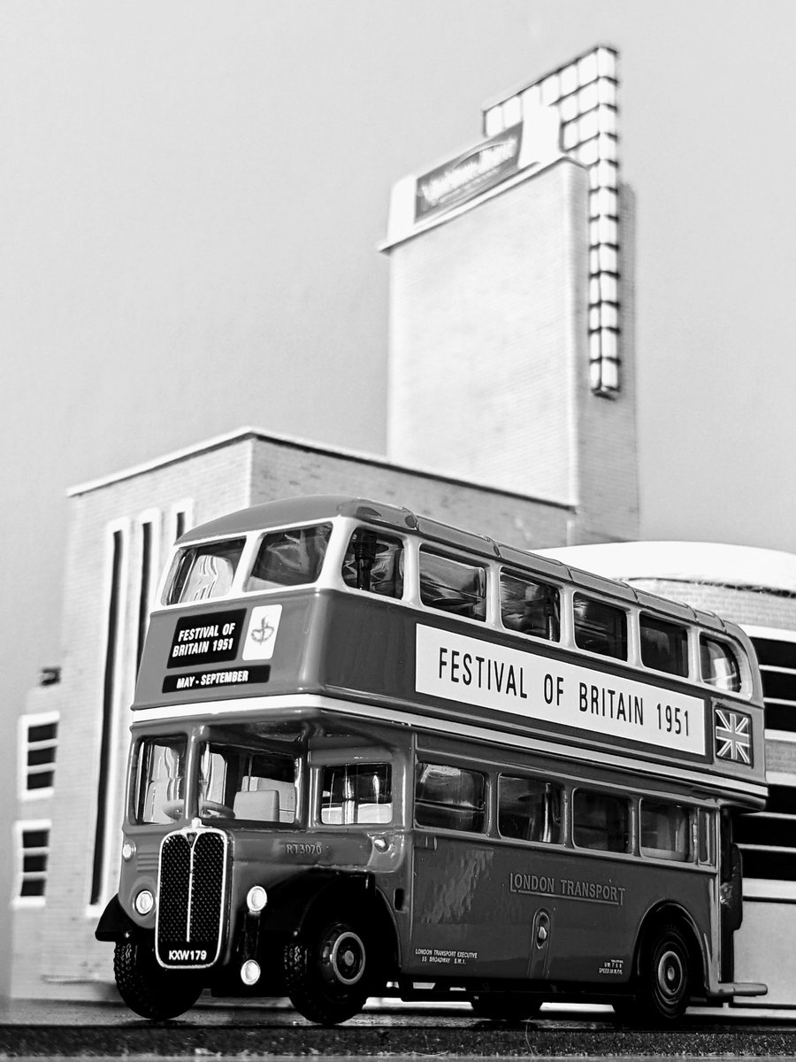 PaulzSmith1's tweet photo. EFE #londontransport AEC Regent RT3070 KXW179 advertising the 1951 Festival of Britain #blackandwhitephotography #modelbus #bus #diecast #busdepot https://t.co/dmoPW8CGxg