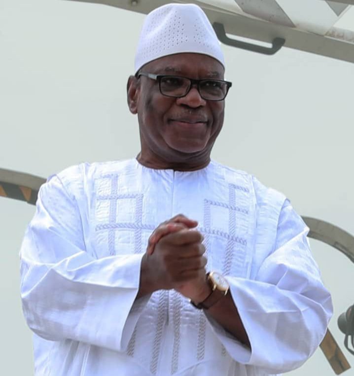 J’ai appris avec consternation le décès ce matin de l’ancien président du Mali, Ibrahim Boubacar Keita. 
A sa famille et au peuple malien, je présente mes condoléances les plus attristées.