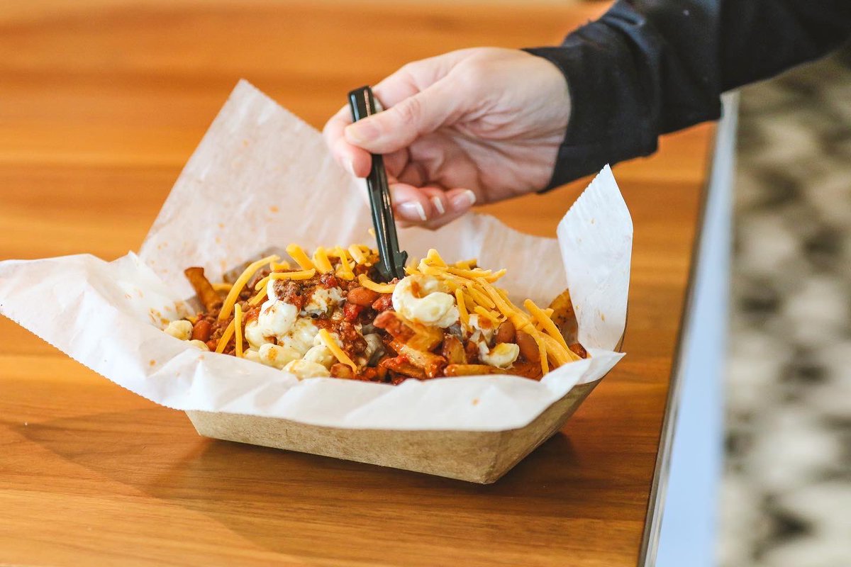 eatlocalroots's tweet photo. #secretmenuitem 
Swipe to unlock the secret 
.
#chilimacfries https://t.co/zwSa2Sv1kf