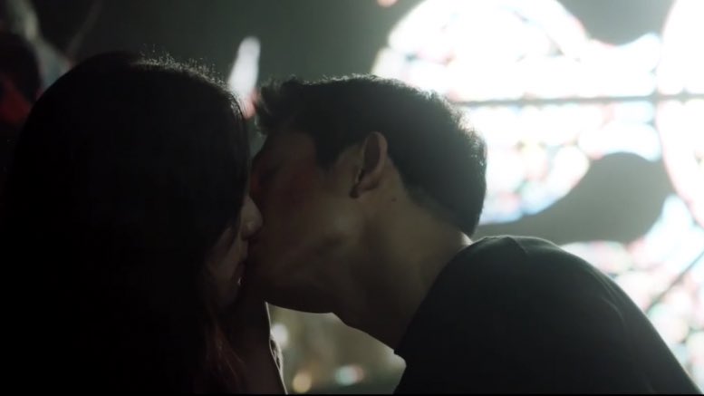 jisoosjpg's tweet photo. THEY KISSED https://t.co/ae9K7GowCk