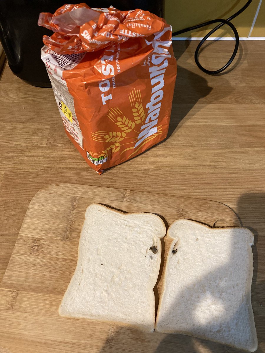 ReefaArtist's tweet photo. @Warburtons  found what looks like rat/mice droppings in my loaf of bread! Explanation? Disgusting https://t.co/oMwBeQiWvn