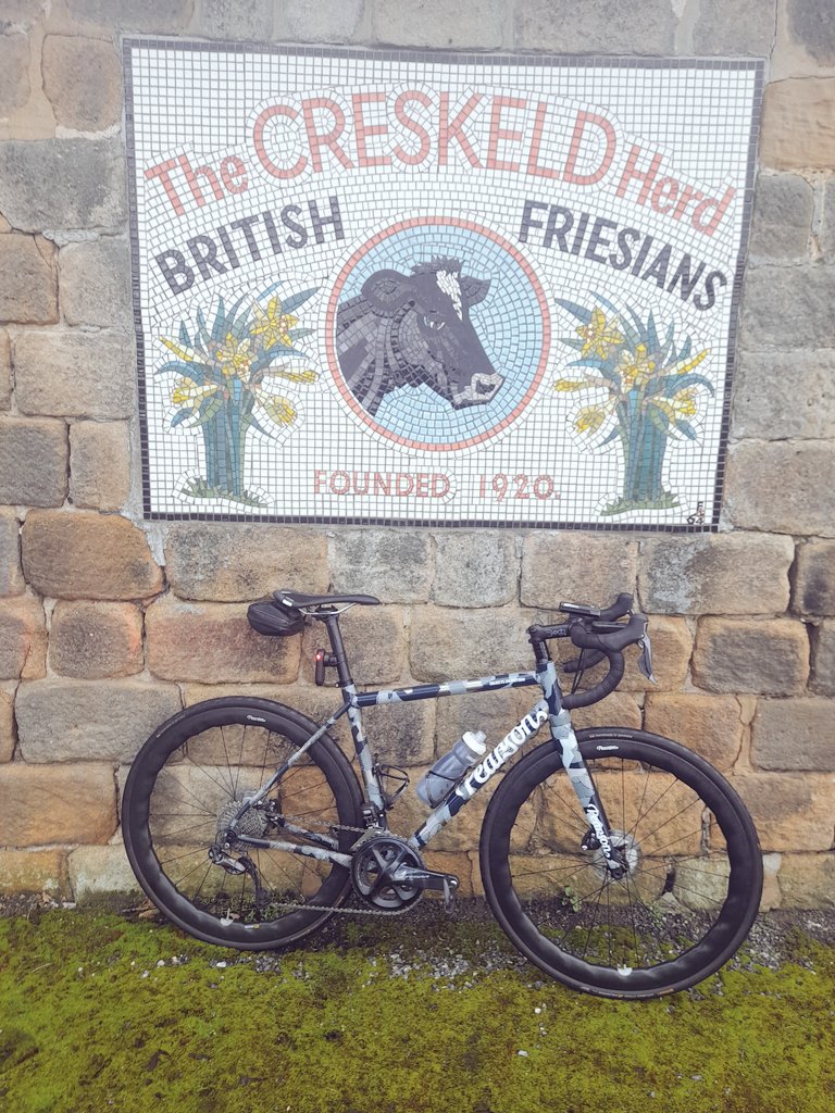 NobbyCycles's tweet photo. First outdoor ride of the year - my god its so much more enjoyable than the turbo - but needs must. Just a middling little pootle of 23 miles but lovely to be out and about
@pearsoncycles #objectsinmotion looking a bit muddy again (can't bear to fit mudguards to it) https://t.co/dzqDS3igH2