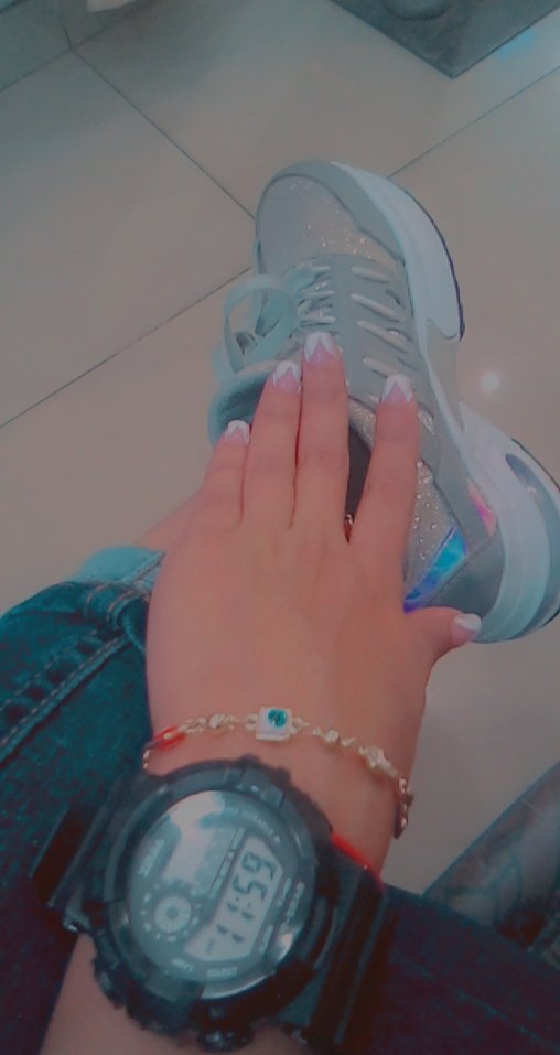 Michellgaby11's tweet photo. Mis manitos 😊 https://t.co/oYtOGaYnO7
