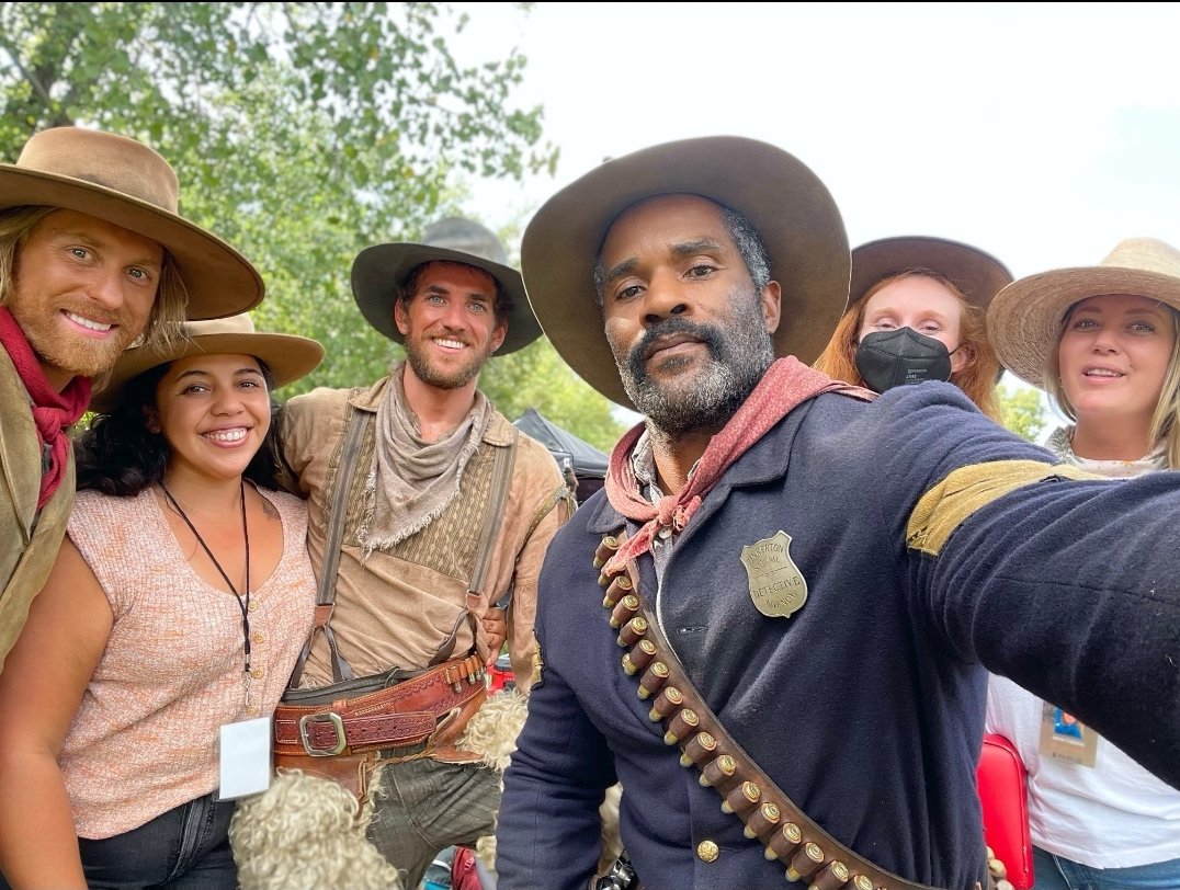 Just a few cowboys hanging with our talented Costume Dept. An all new episode of @1883Official 
'Fangs of Freedom' 
available now on @paramountplus 
#1883TV https://t.co/4tcnNeuyl0.