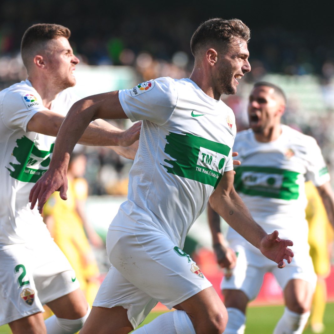 💚 𝐑𝐓 si amas a este hombre