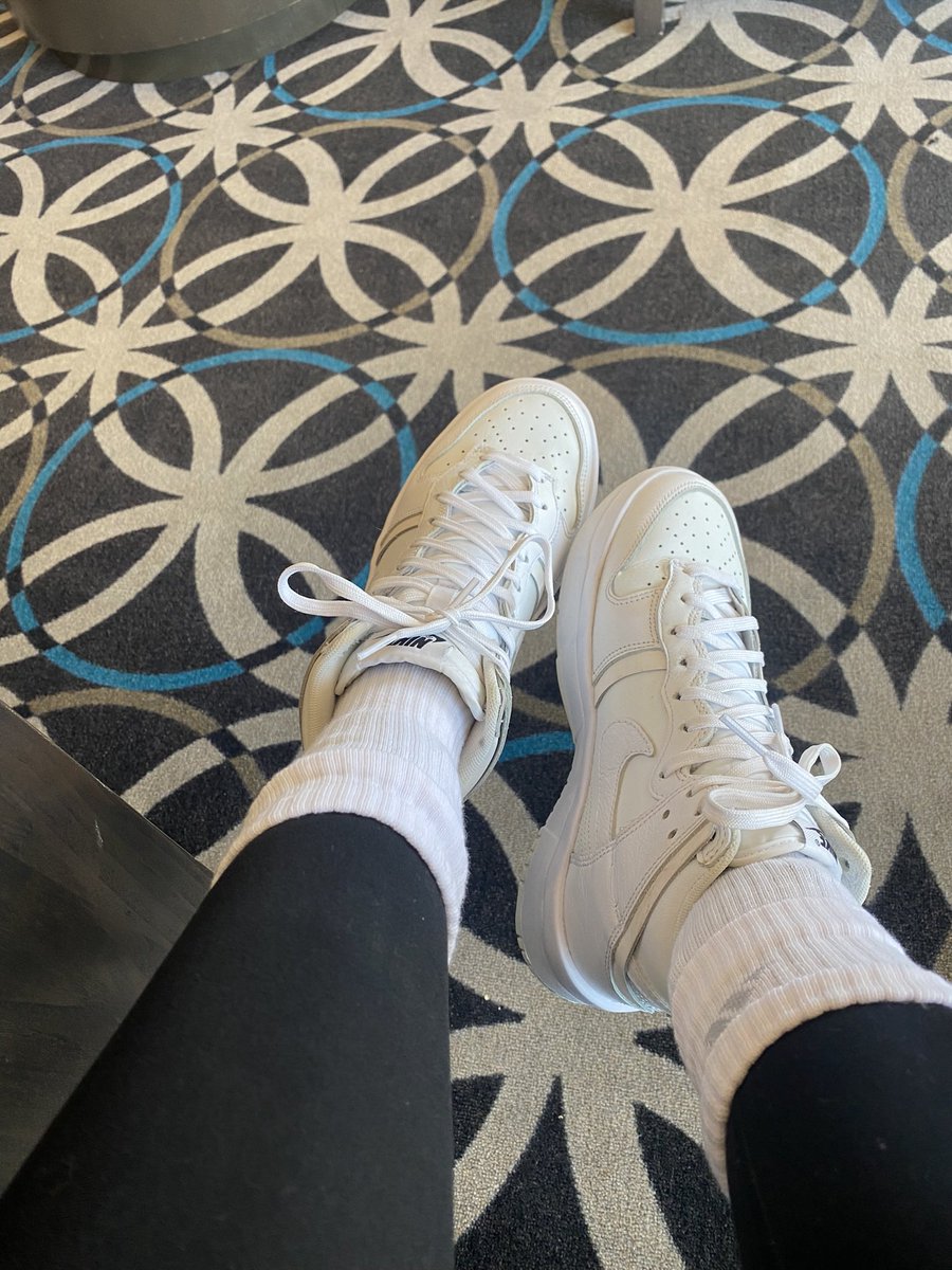 allyduck79's tweet photo. Wearing these just to piss off the douche bag who told me white women are ruining shoe culture. #dunks #dunkhighs https://t.co/DswFlkSev5