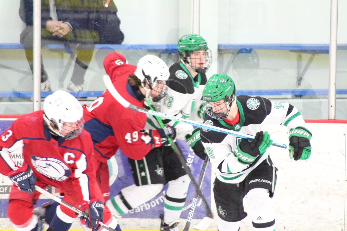 T1EHL's tweet photo. @DSEHC16UAAA vs @foxmotorsu16AAA  - #T1EHL Game Photos https://t.co/5zRT7ovIQ1