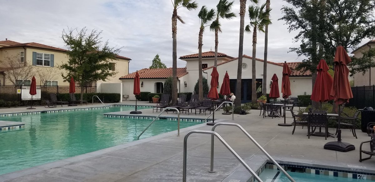 TaniaGregorian's tweet photo. After a long day of showings yesterday and crazy winds in Santa Clarita... this community just had a nice vibe to it and had to stop and enjoy! :-) This safe gated community in Santa Clarita has it all! #poolhottub  #closetotrainstation #biketrails #villametro #gardens #clubhouse https://t.co/O0RqplTBGx